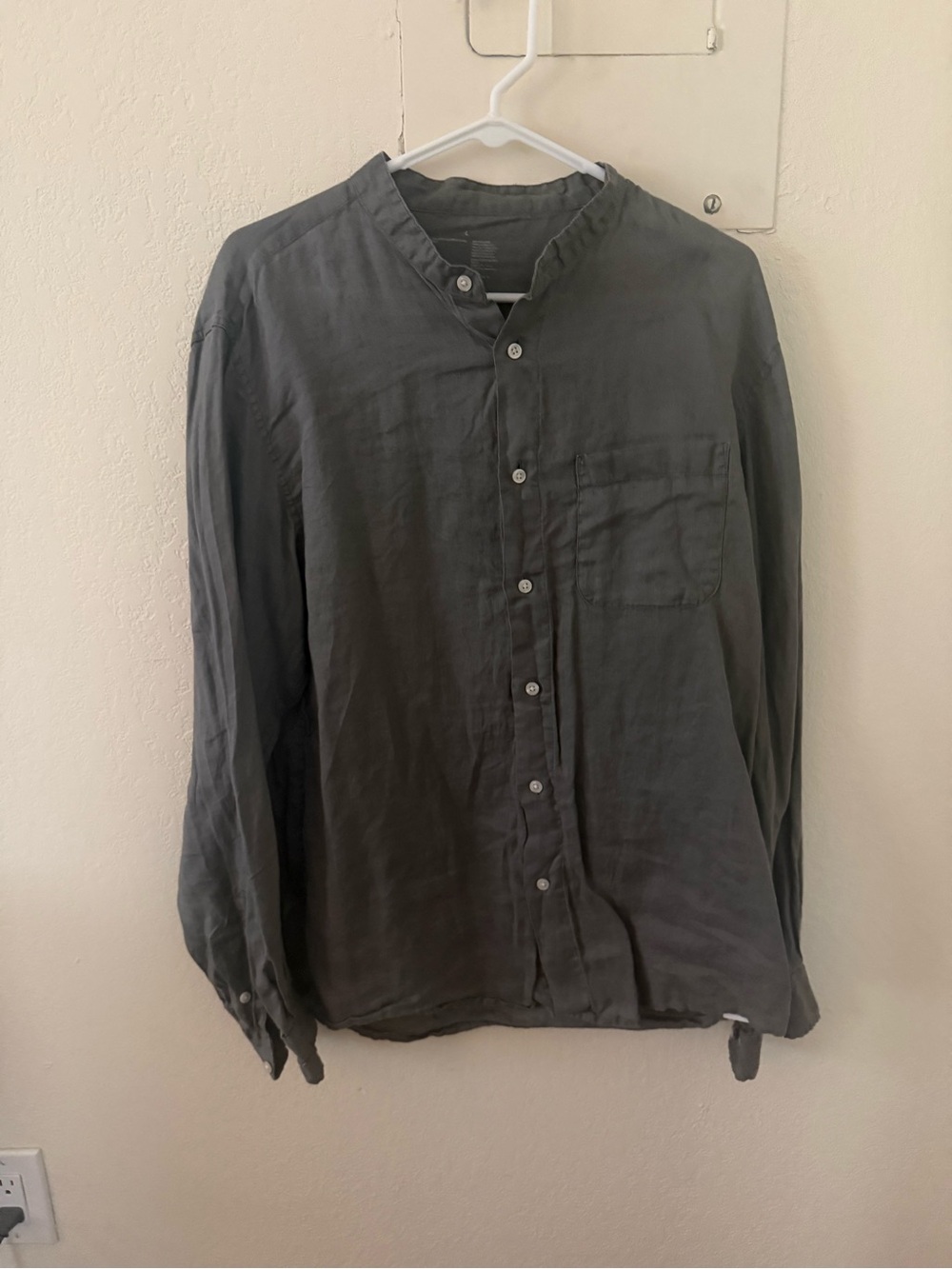 100% Linen Long-Sleeve Band Collar Shirt in Dark Gray